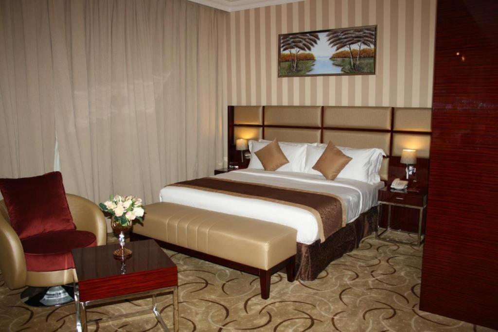 Al Azmi Hotel 115 Sharjah Luaran gambar