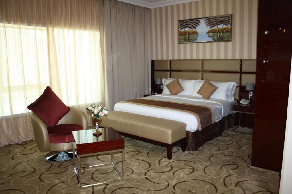Al Azmi Hotel 115 Sharjah Luaran gambar