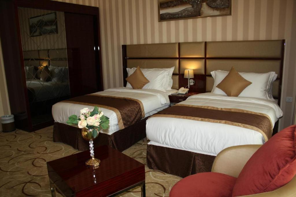 Al Azmi Hotel 115 Sharjah Luaran gambar