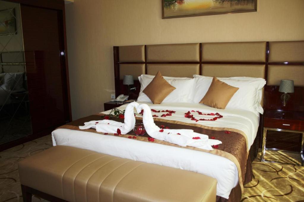 Al Azmi Hotel 115 Sharjah Luaran gambar