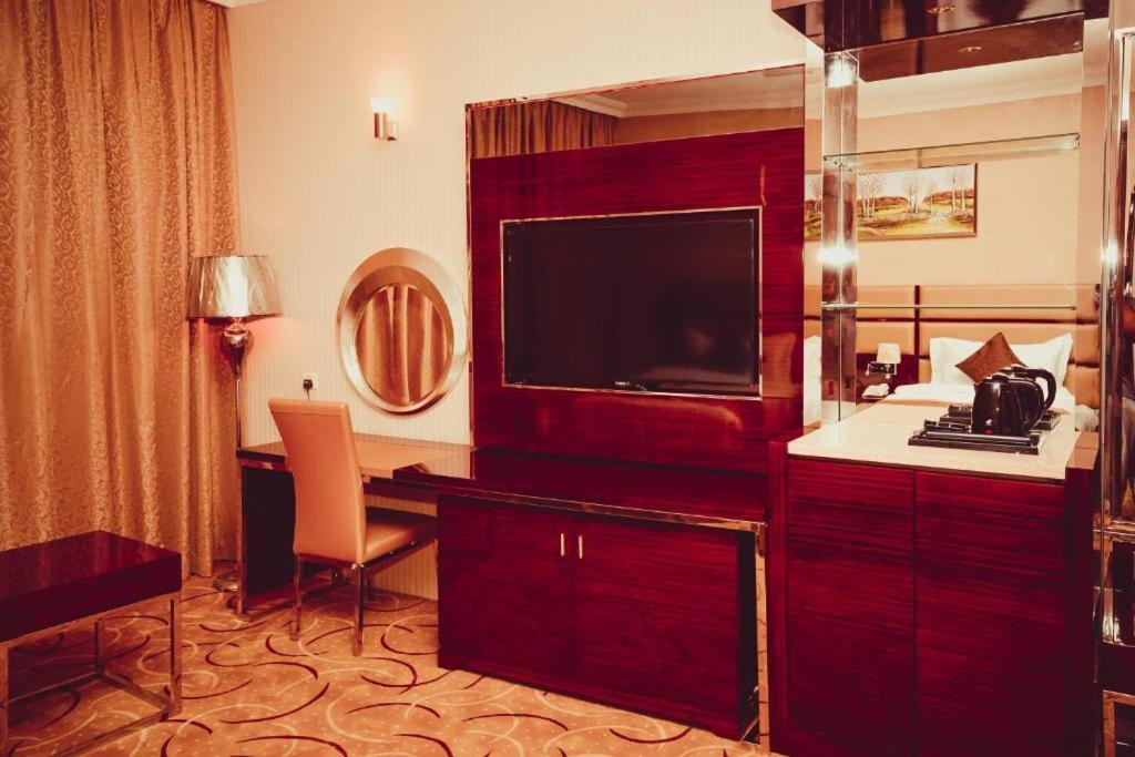 Al Azmi Hotel 115 Sharjah Luaran gambar