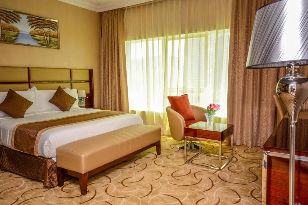 Al Azmi Hotel 115 Sharjah Luaran gambar