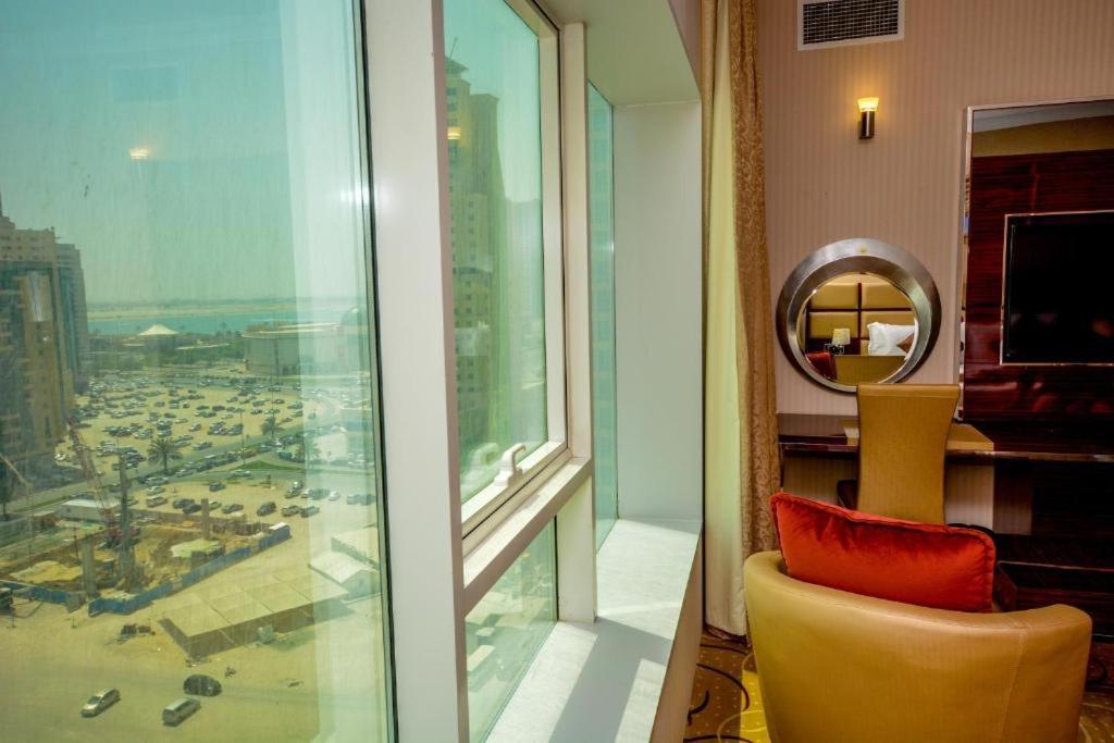 Al Azmi Hotel 115 Sharjah Luaran gambar