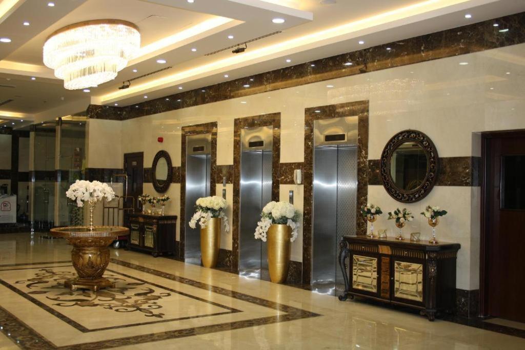 Al Azmi Hotel 115 Sharjah Luaran gambar